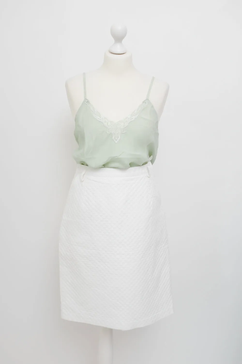 0058_WHITE QUILTED VINTAGE SKIRT