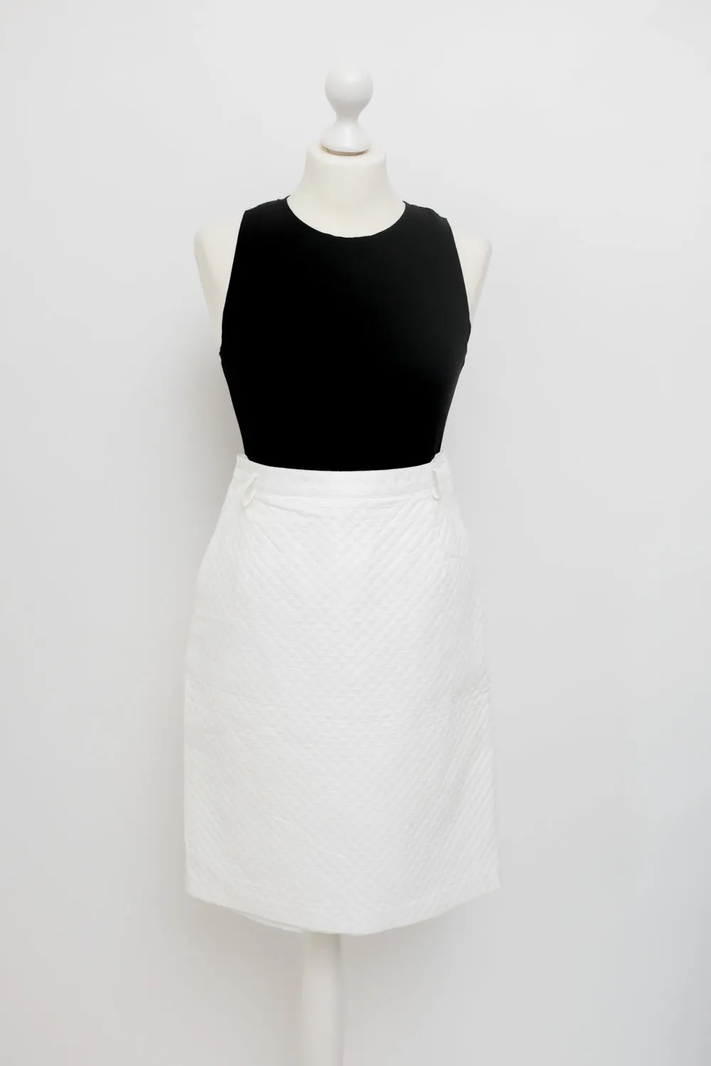 0058_WHITE QUILTED VINTAGE SKIRT