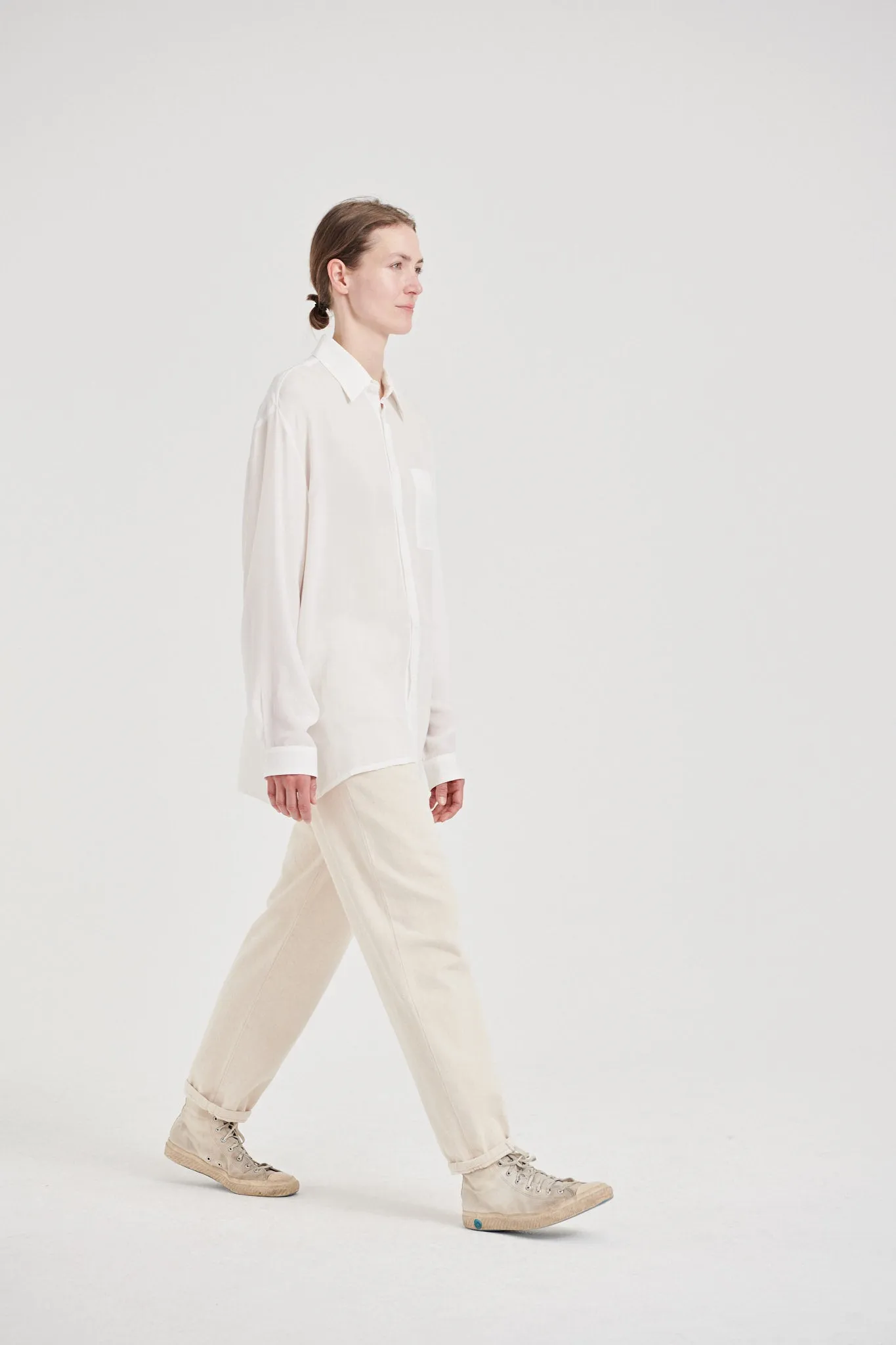 08 / Natural Jeans White
