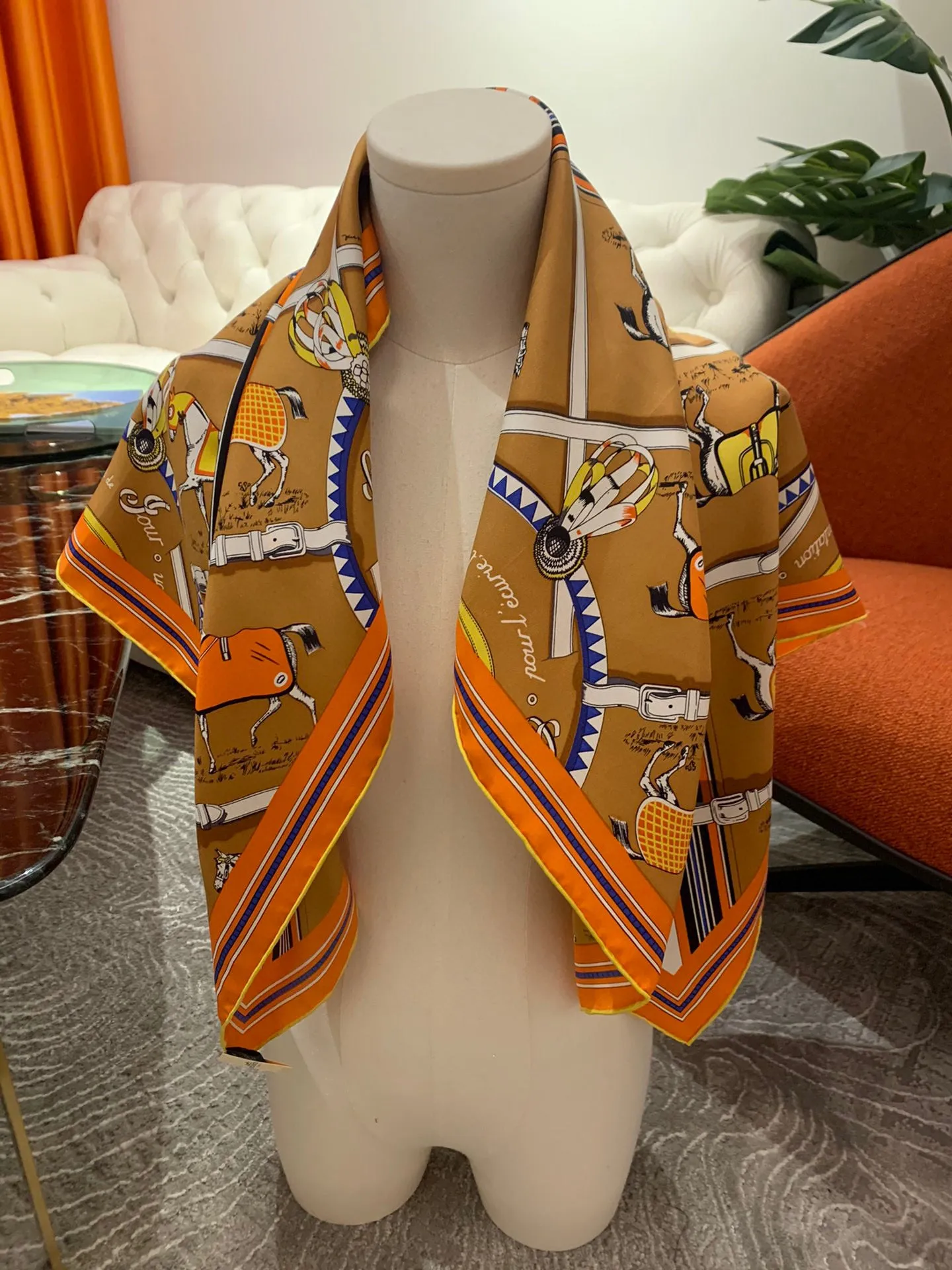 CLTH098  100%Pure Silk 90x90cm