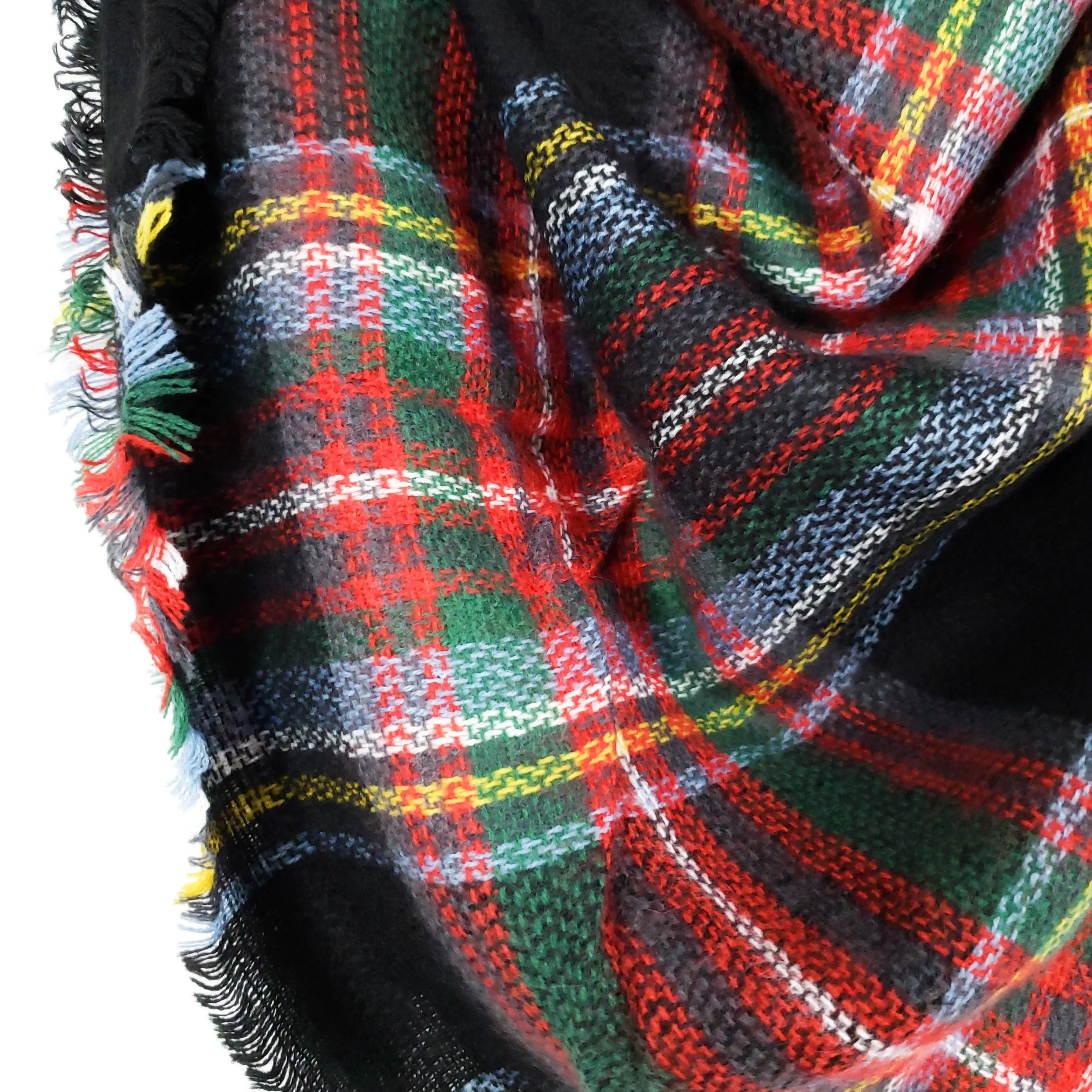 Cozy at Heart Plaid Blanket Scarf (Black)