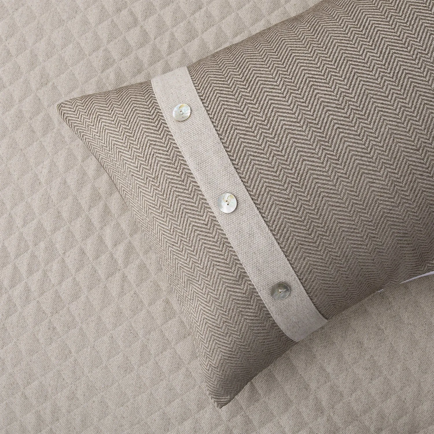 Fairfield Linen Coverlet Set