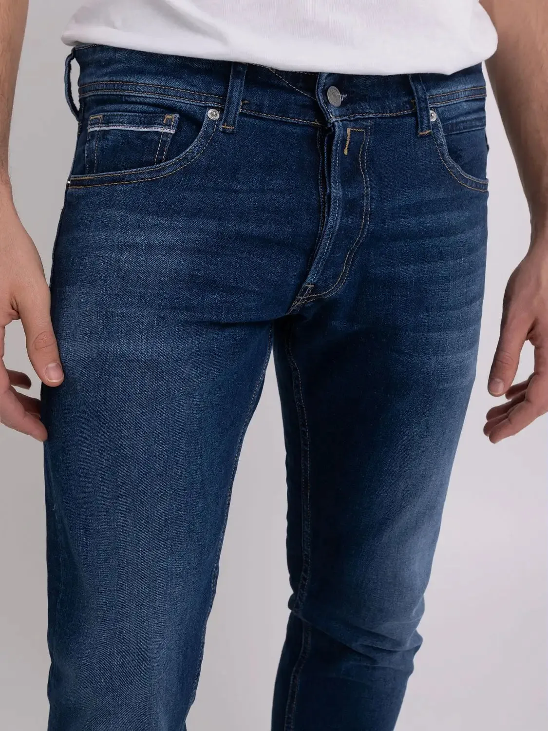 ID24214-Replay Mid Wash Grover