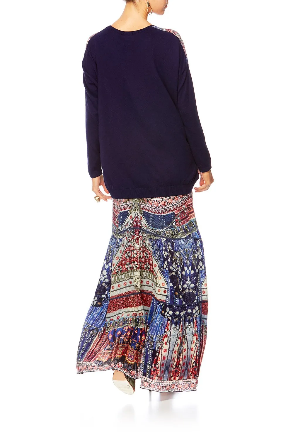 JUMPER WITH CONTRAST FRONT OVERNIGHT BAG