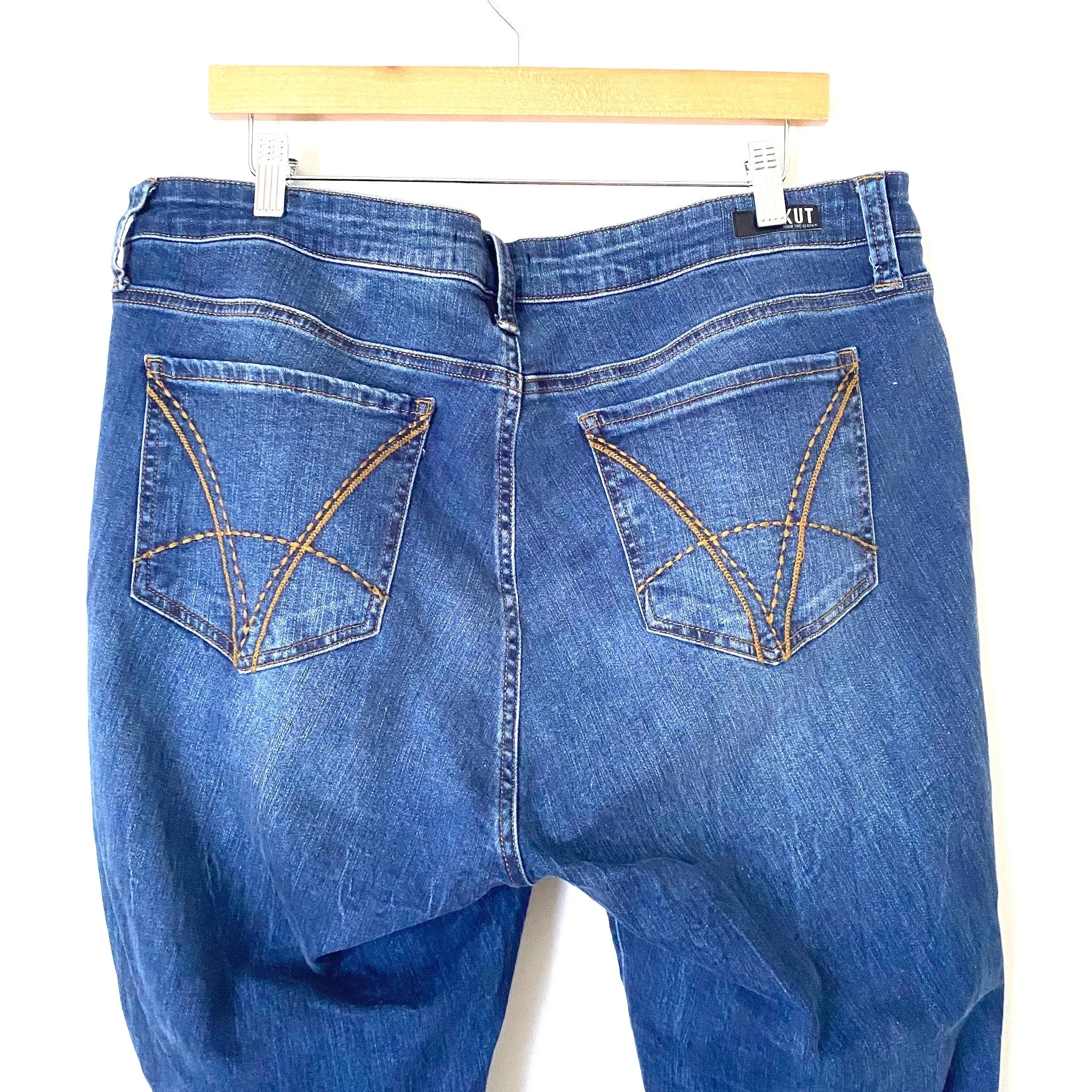 Kut From The Kloth Dark Wash Denim Capris- Size 16W (Inseam 26”)