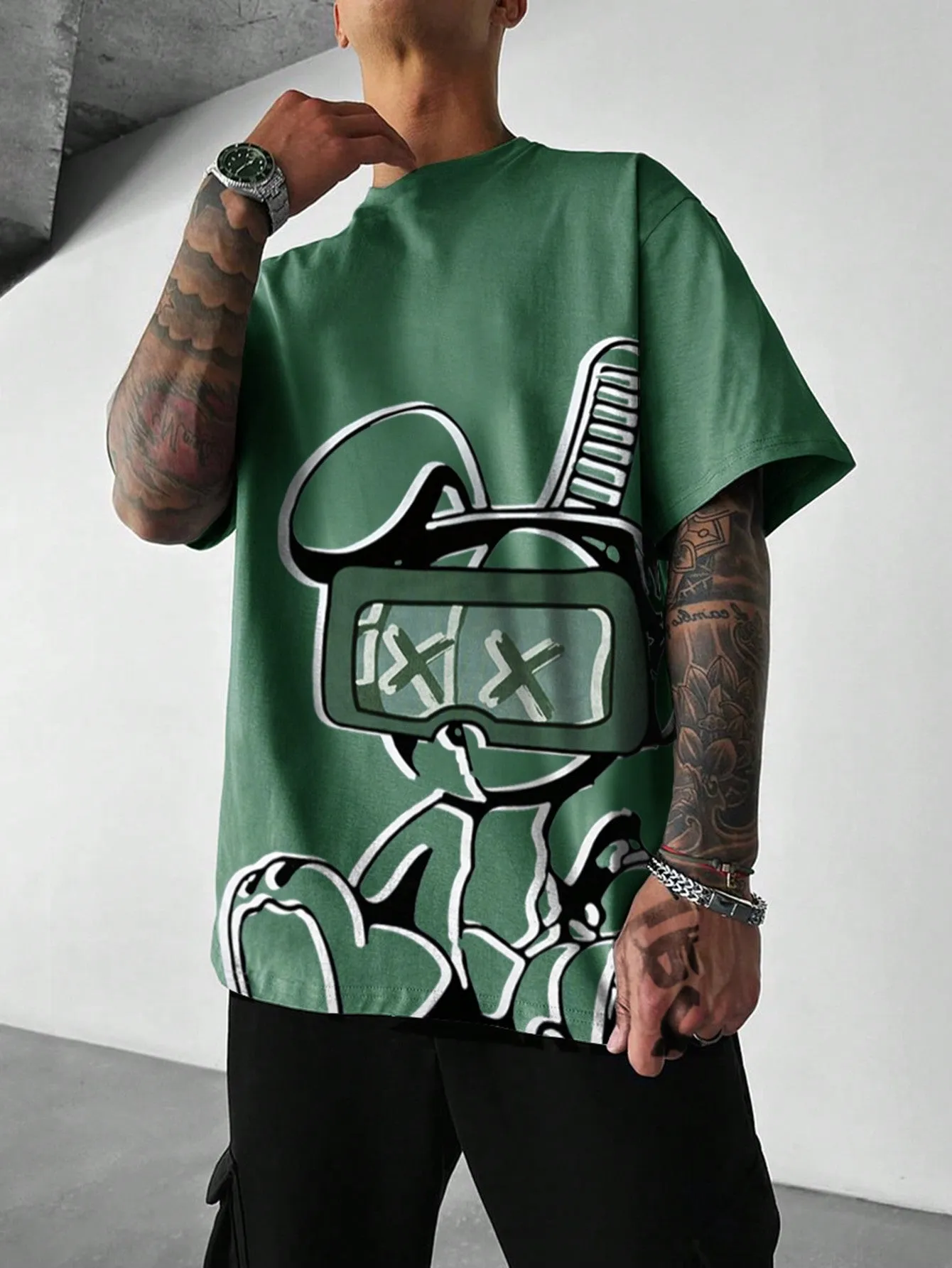 Manfinity EMRG Men's Cartoon Printed Short Sleeve T-shirt