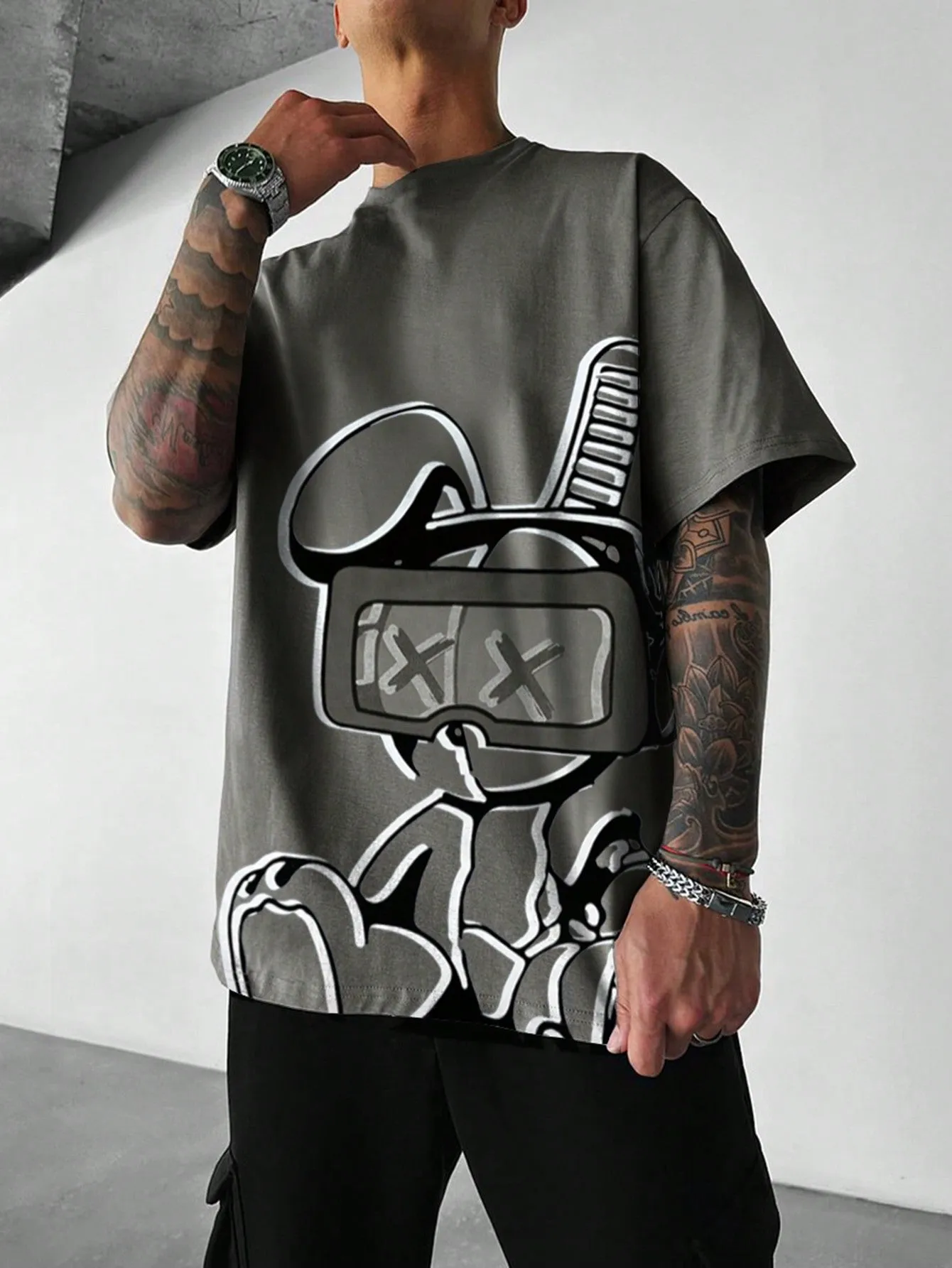 Manfinity EMRG Men's Cartoon Printed Short Sleeve T-shirt