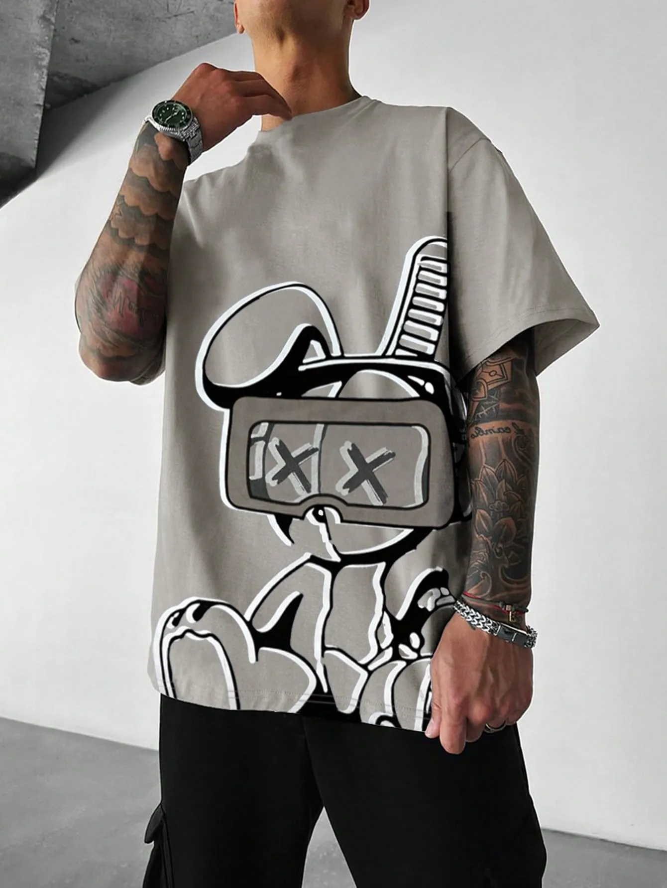 Manfinity EMRG Men's Cartoon Printed Short Sleeve T-shirt
