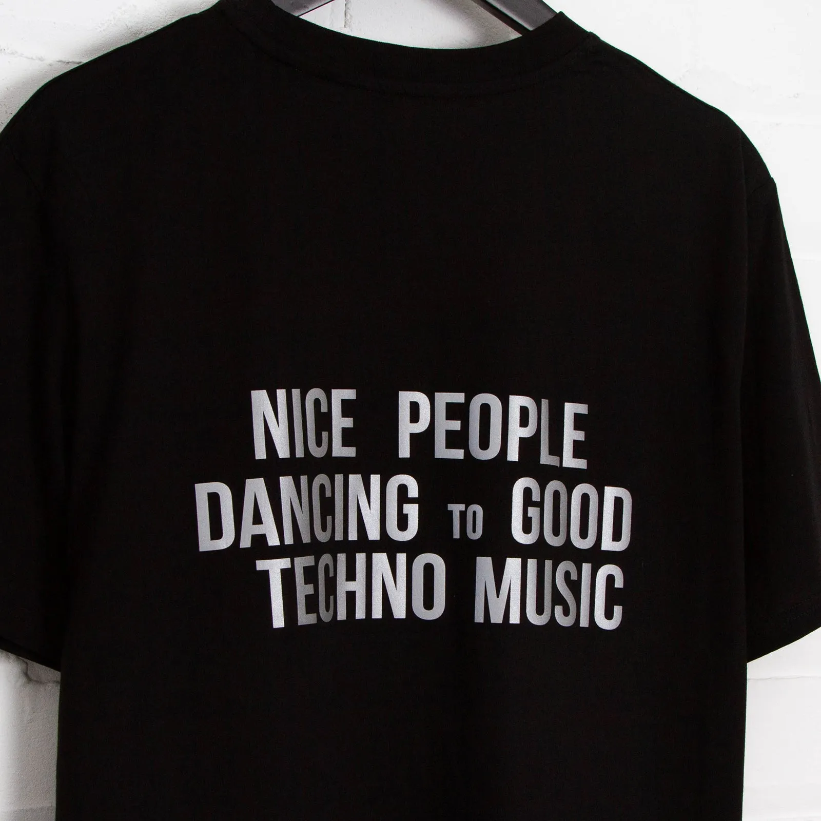 Reflective Peoples Techno Back Print - Tshirt - Black