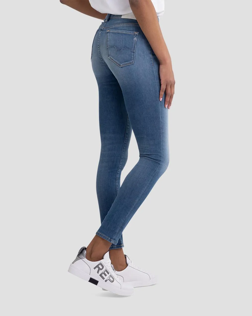 Replay Womens Luzien Skinny Fit Recycled 360 Hyperflex Re-Used Jeans - Medium Blue