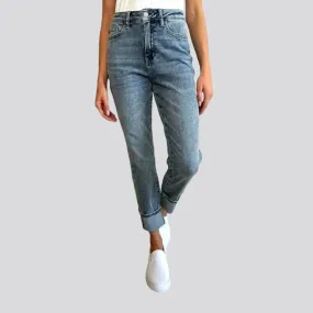 Sanded casual jeans
 for ladies